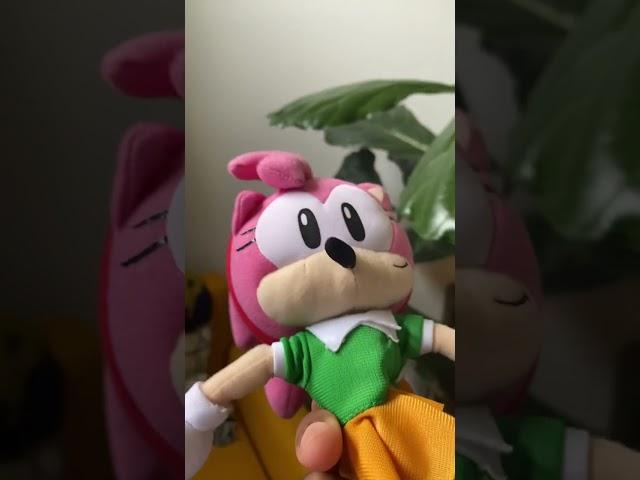 Amy Rose likes MUSCLES #shorts #sonicthehedgehog #sonicplush #sonicplushvideo