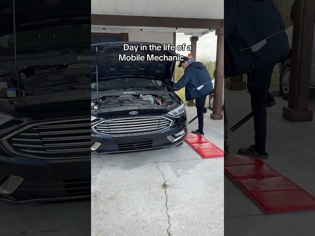 Replacing Struts on a Ford Fusion. #mechanic #ford #fyp #cars