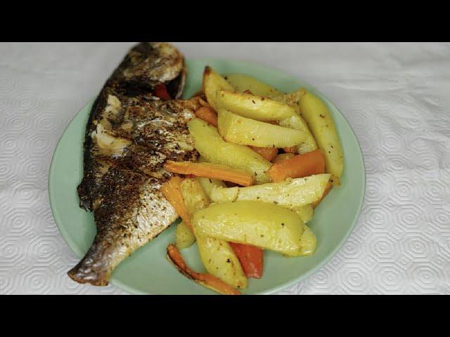 #dinnerforfamily #simpleandhealthy Whole Baked Sea Bream Fish With Potatoes ‎@Maureen Fabs 