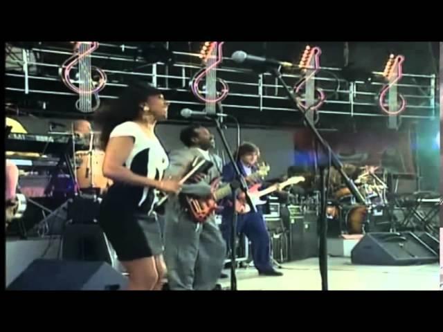 Tearin' Us Apart - Eric Clapton - KnebWorth 1990 - Part 16