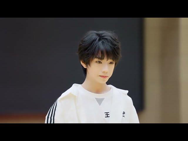 [TF家族-王橹杰Wang Lujie] 五月考核《多远都要在一起》the May Assessment of "Long Distance"