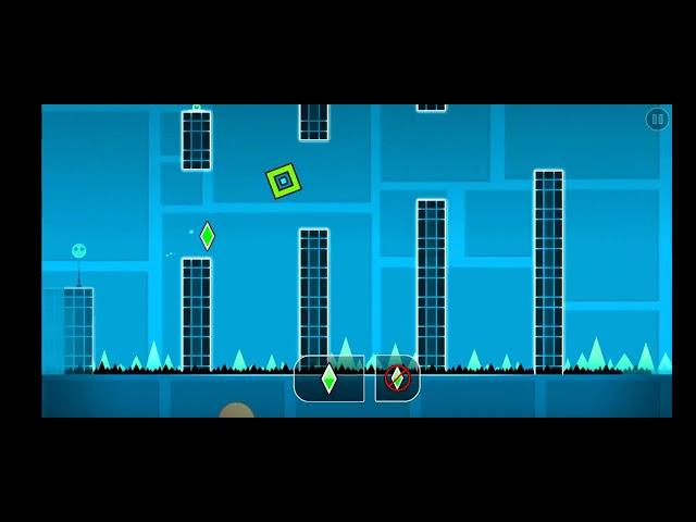 игра с кристаллами в Geometry Dash