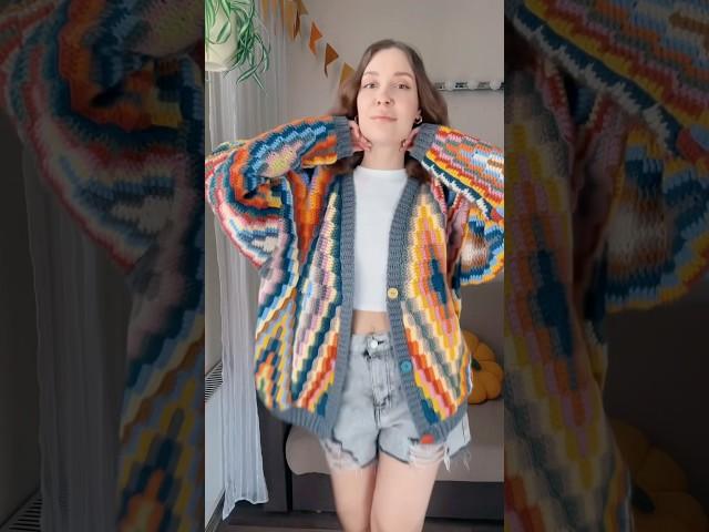 Идеальный вариант, куда можно деть остатки разноцветной пряжи #crochetcardigan #crochet