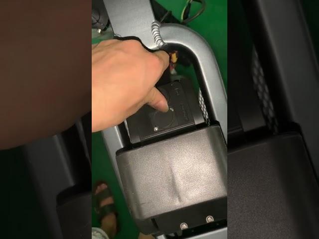 How to remove the battery for MX25