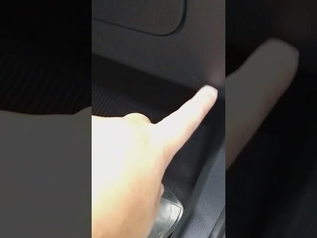 Снятие бардачка шкода рапид 2017 г.в
