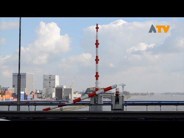 Slagboom A-27 Merwedebrug eruit gereden - Altena TV