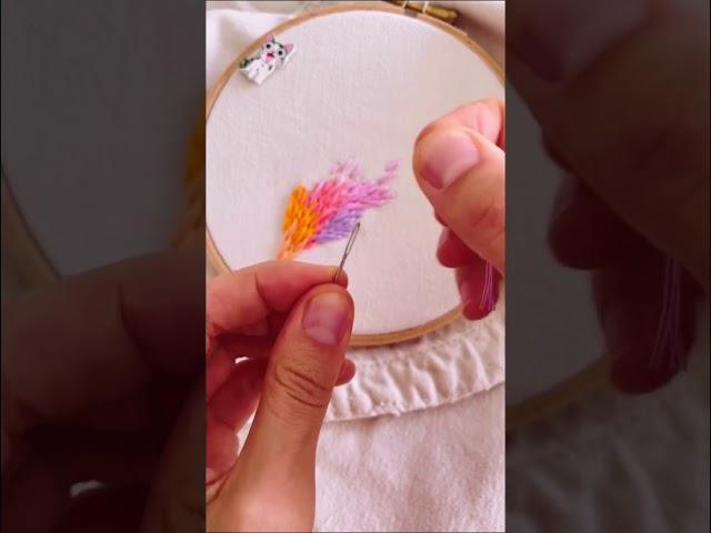 Easy way to thread a needle 🪡 #embroiderytips #embroideryartist