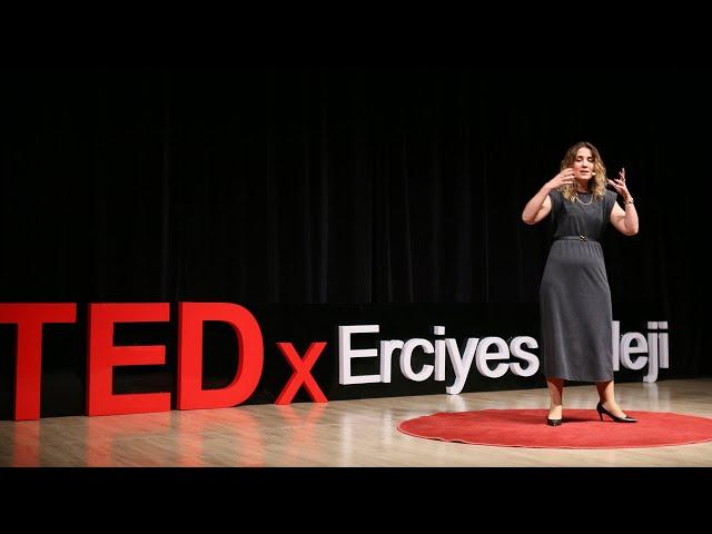 Ne İstediğini Bilen Başarır! | Dilek Cesur | TEDxErciyesKoleji