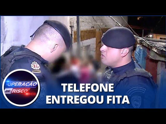 Policial dá dura em usuário: “Usando e nem limpa o nariz”