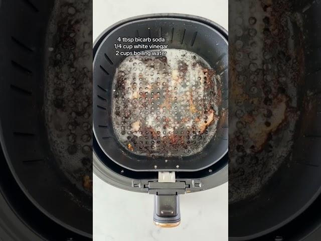 We found the easiest-ever way to clean an air fryer! #shorts
