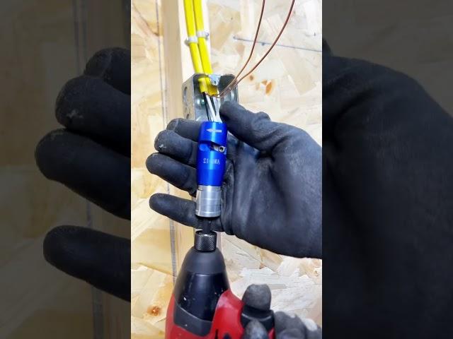 13.#electrician #wiretwisting #electriciansoftiktok ##electricianlife #tools #diy #electrictools