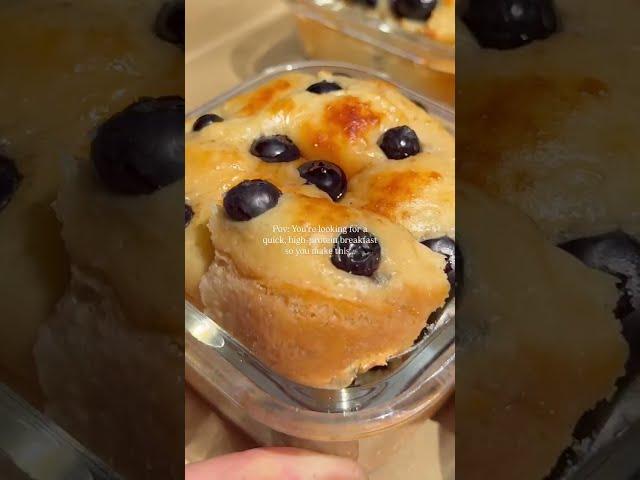 🫐 Blueberry muffin pancake bowl– 330 kcal, 38g protein! 