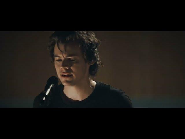 Harry Styles - Meet Me in the Hallway (Live In Studio) (2017) Best Quality