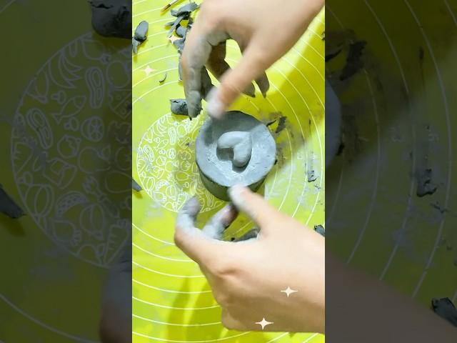 Clay Art with no tools  Part 2  #clayart #diy #art #claycrafts #shorts #clayartist