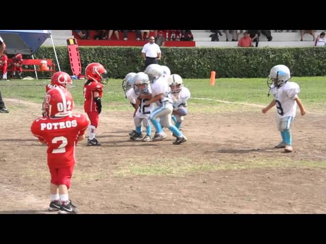 Espectacular y tierna jugada de futbol americano en Monterrey