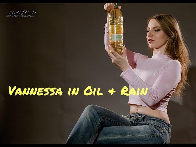 Vanessa in oil & rain ... (Trailer) #wetlook #wetjeans #beauty