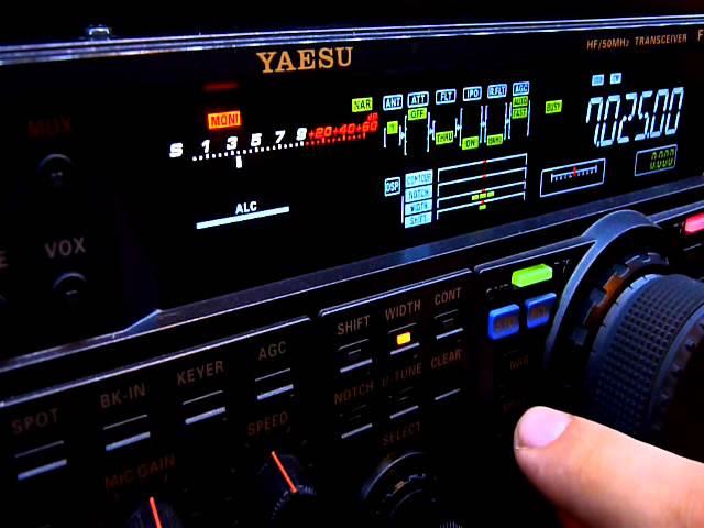 YAESU FT-950