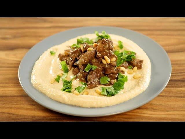 Spiced meat with hummus and Bаharat