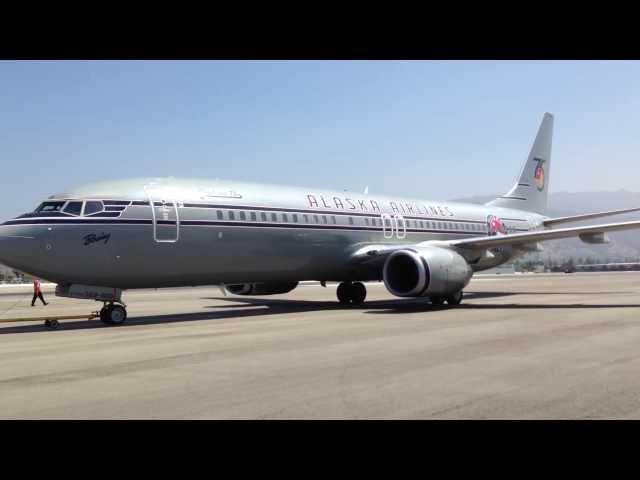 Alaska Airlines "Starliner 75" Pushback, Taxi & Takeoff