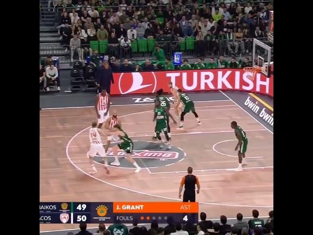 Vezenkov's choreography with Fournier makes Olympiakos unstoppable in the Euroleague!