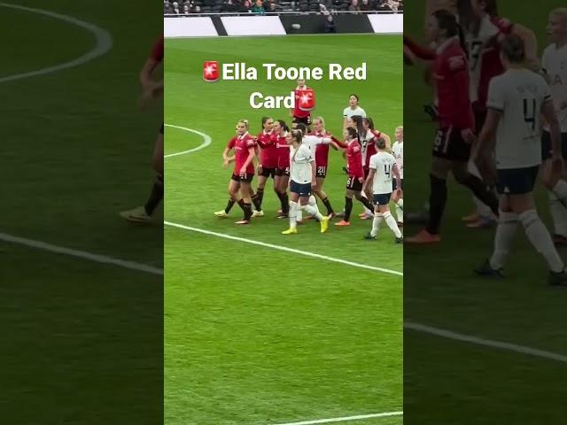 Is this a straight red card?             #ellatoone #redcard #manunited #womensfootball