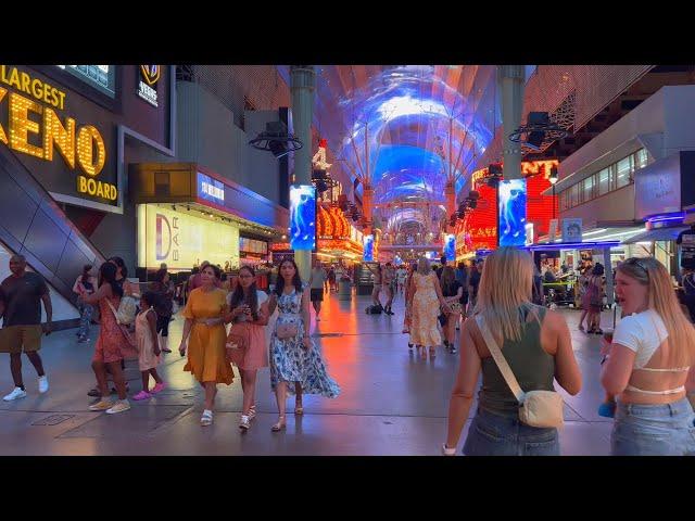 Walking Downtown Las Vegas - Fremont Street Experience