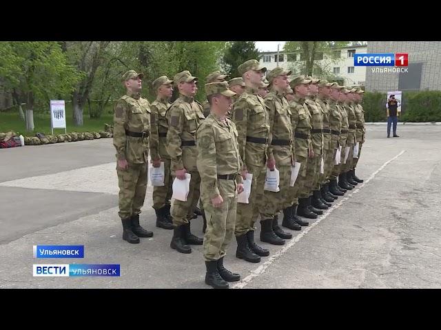 Военнослужащим-срочникам разрешат заключать контракт на службу в ФСБ.