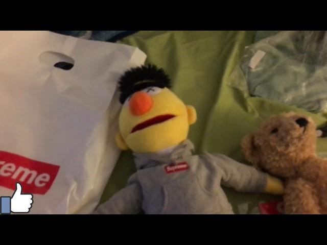 Supreme Steiff Bear Unboxing Week 18