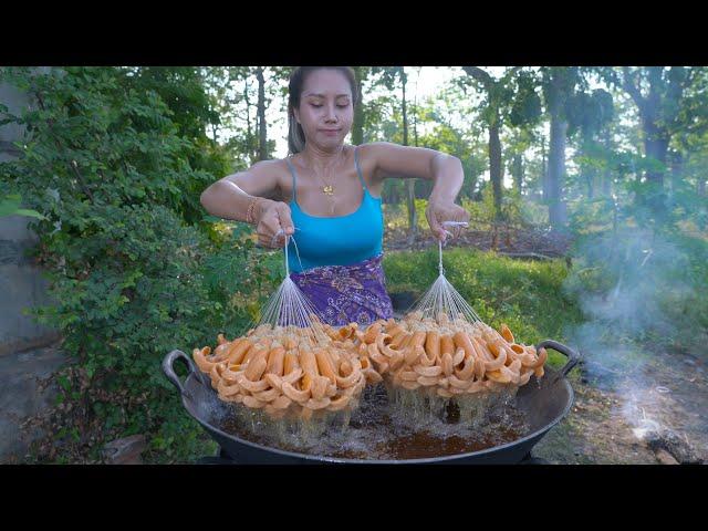 Hotdog crispy with noodle cook recipe and eat - Amazing video