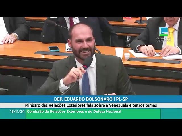 Após volta dos EUA, Eduardo Bolsonaro expõe verdades ao corpo de relações internacionais.