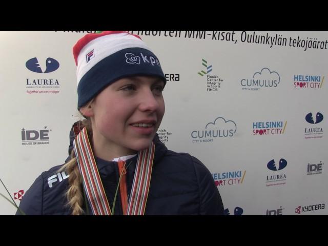 Daria Kachanova and Joy Beune after womens 1000m