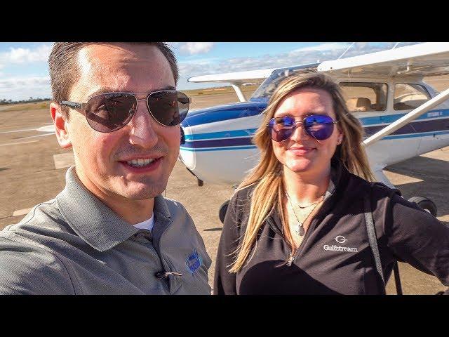 FLYING the BUSY Houston Bravo for Seafood - Cessna 172