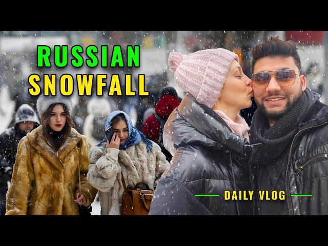 Snowfall in Moscow, Russia | Magical Winter Walk #dailyvlogs | SurajMaria Vlog 51