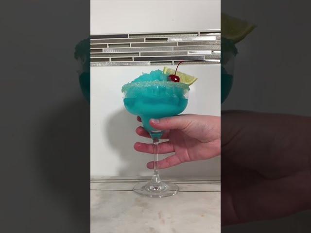  Cocktail Mixing Techniques  frozen blue margarita