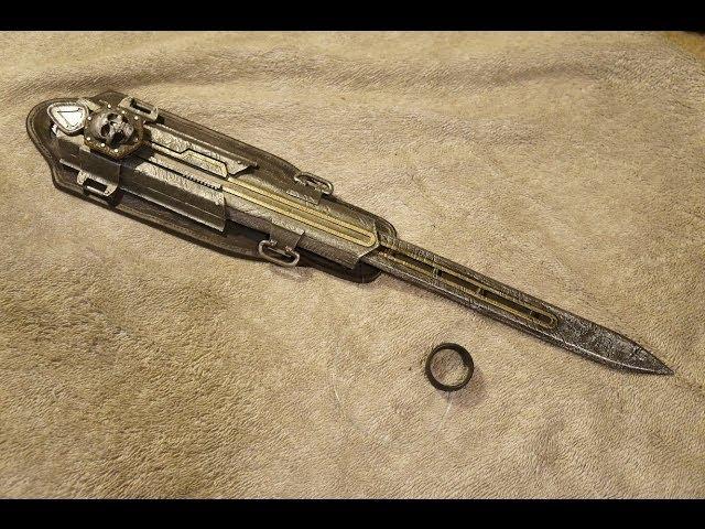 McFarlane Toys Assassin's Creed 4 Hidden Blade Wrist Activated Mod