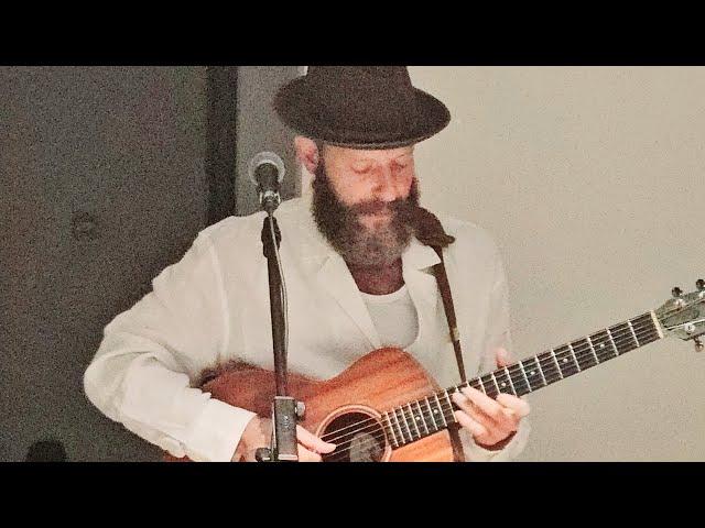 Yitzchok Mayer Malek, aka Mayer Malik YM, performing at the Redemptive State Event -  Unity Bookings