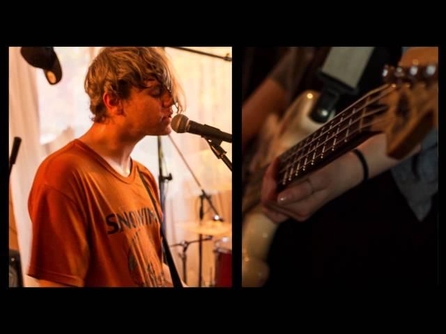 7Bit Live Session: Johnny Foreigner - Le Sigh & Shipping