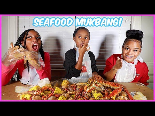 HUGE CRAB, MUSSELS, AND CLAMS SEAFOOD BOIL MUKBANG + MORE TEA SPILLING! | YOSHIDOLL