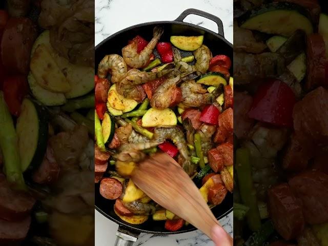 Cajun Shrimp and Sausage Vegetable Skillet | The Recipe Critic