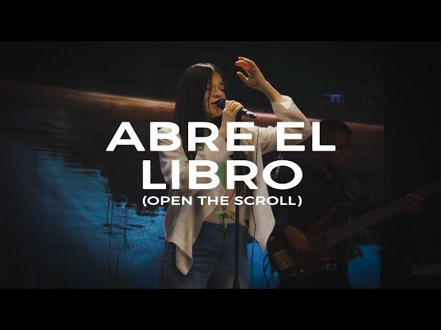 Abre el libro (Open the Scroll - Upperroom en Español) | Momento de Adoración | God's Version