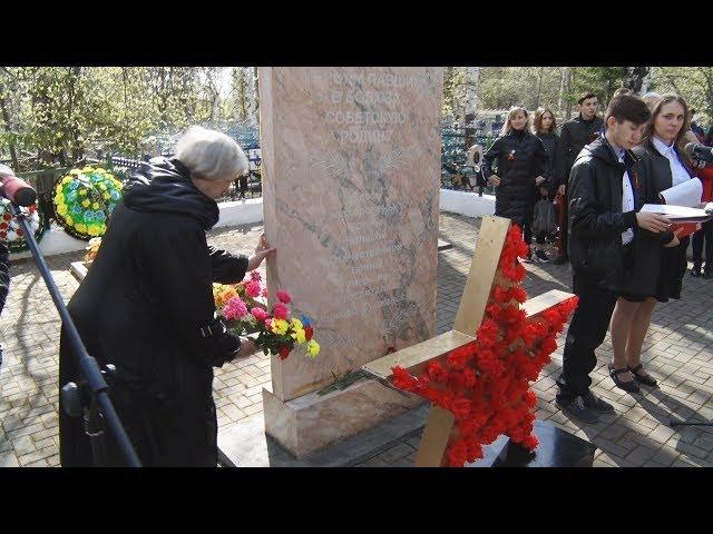 Анжеро-Судженск. День Победы. Митинг на кладбище.