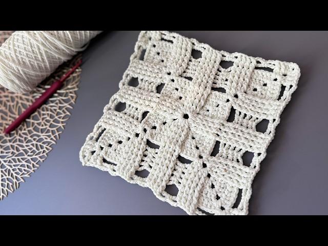 IT'S WORTH KNITTING! Chic square crochet motif for plaid pillows bedspreadsCrochet