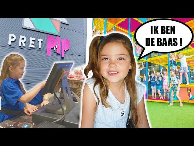 PIP NEEMT EEN ECHTE INDOOR SPEELTUIN OVER VOOR 1 DAG !!  (TAKE OVER!!) - De Bakkertjes #842