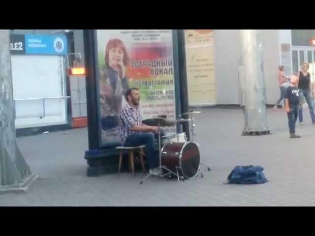 Уличный барабанщик Илья Григорьев - Новосибирск. The street drummer Ilya Grigoryev - Novosibirsk. №1