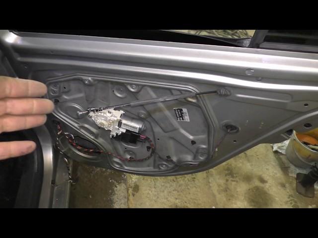 Замена стеклоподъемника  Skoda Octavia 2 (A5)