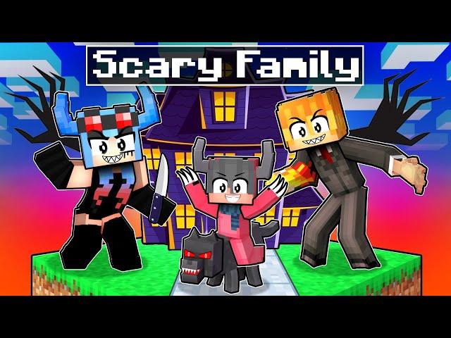 Having a SCARY FAMILY in Minecraft!