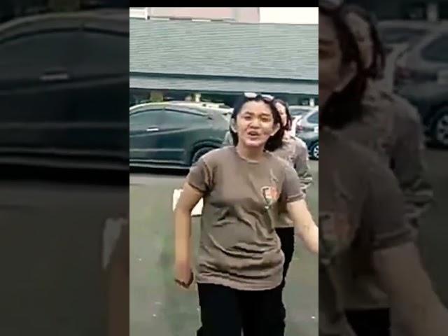 para polwan terlihat semangat latihan goyang kaka main salah #short #polisi