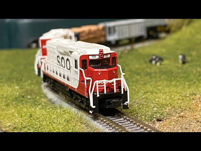 This is the Z Scale Locomotive Of All Time (Review)