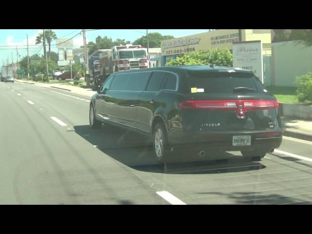 Lincoln Stretch Limo