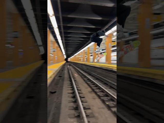  BTS of Tyshawn Jones’ 4 AM tre flip